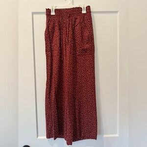 Abercrombie & Fitch - Burgundy & Cream patterned Cropped Pants